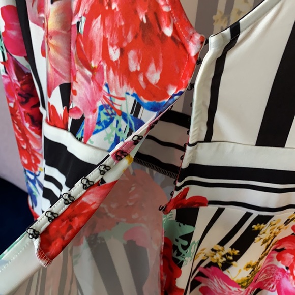 NWOT Venus high low blouse - Picture 7 of 7